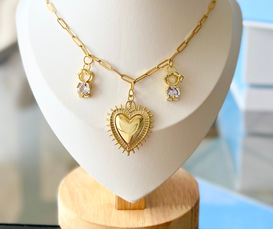 Collar Corazón con 1 dije de niñ@ ( dijes extras son a parte, agrégalos a tu gusto)