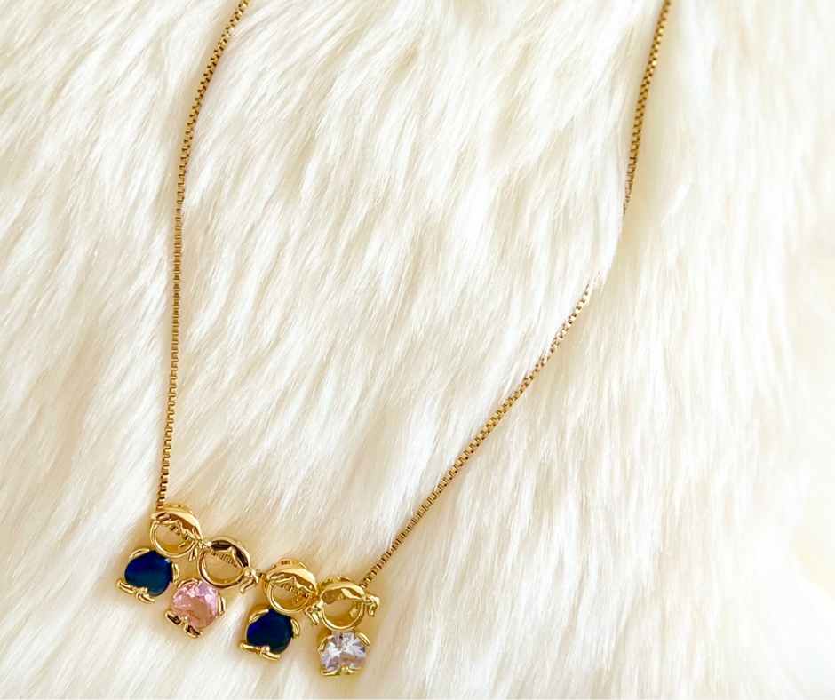 Collar Cubo con 1 dije de niñ@ ( dijes extras son a parte, agrégalos a tu gusto)